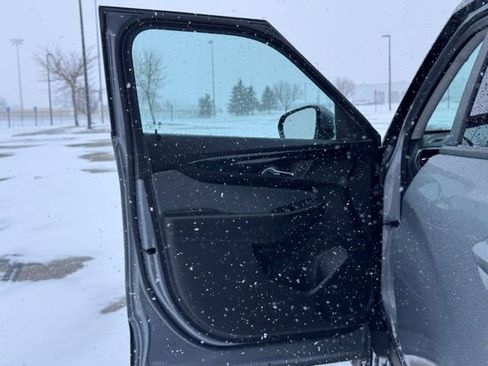 Used 2024 Chevrolet TrailBlazer LT w/ LT Cold Weather Package image 4