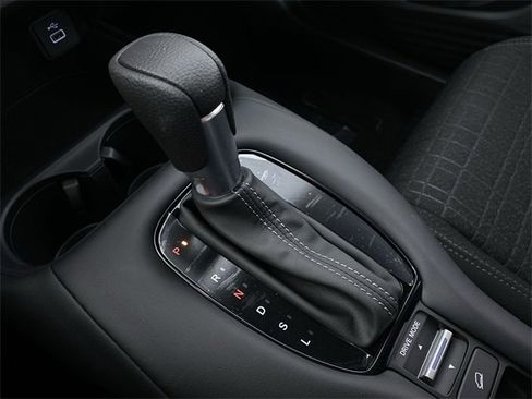 New 2025 Honda HR-V LX image 18