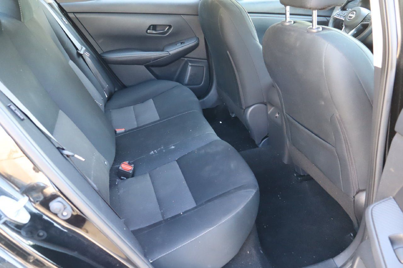 Used 2024 Nissan Sentra SV FWD image 17