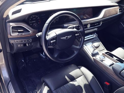 Used 2021 Genesis G90 3.3T Premium RWD image 4
