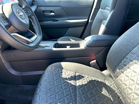 New 2026 Nissan Kicks SV image 10