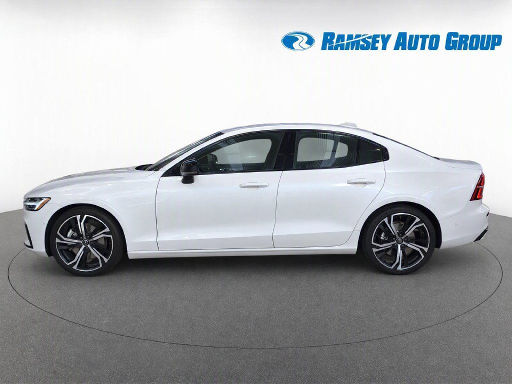 Used 2024 Volvo S60 B5 Plus w/ Climate Package AWD/4WD image 6