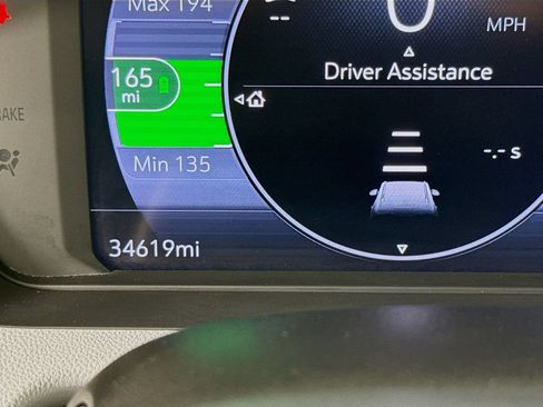 Used 2022 Chevrolet Bolt EUV Premier FWD image 13