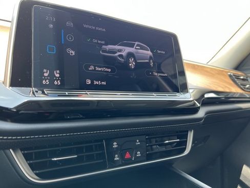 Used 2025 Volkswagen Atlas SE image 14