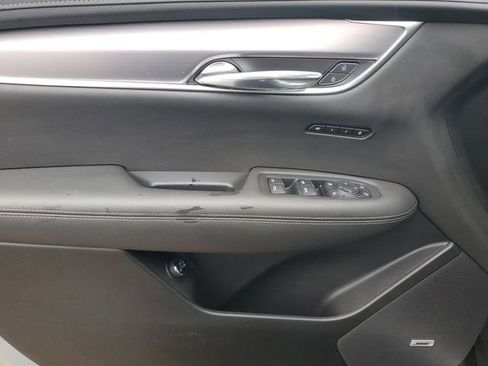Certified 2024 Cadillac XT6 Luxury w/ LPO, Floor Liner Package AWD/4WD image 11
