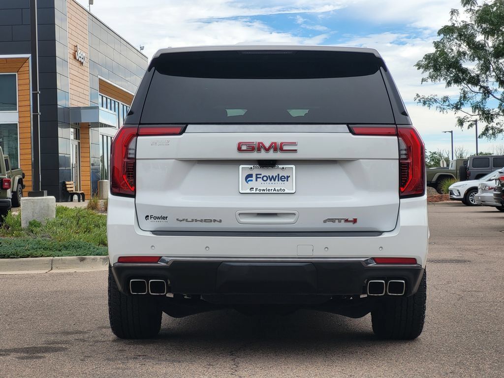 Used 2025 GMC Yukon XL AT4 w/ AT4 Premium Plus Package AWD/4WD image 6