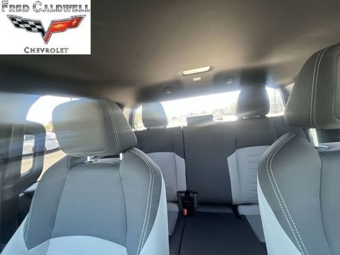 Used 2025 Toyota Tacoma TRD Off-Road image 13