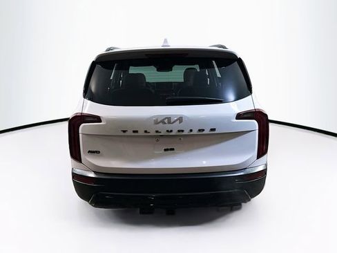 Used 2022 Kia Telluride SX w/ SX Prestige Package image 9