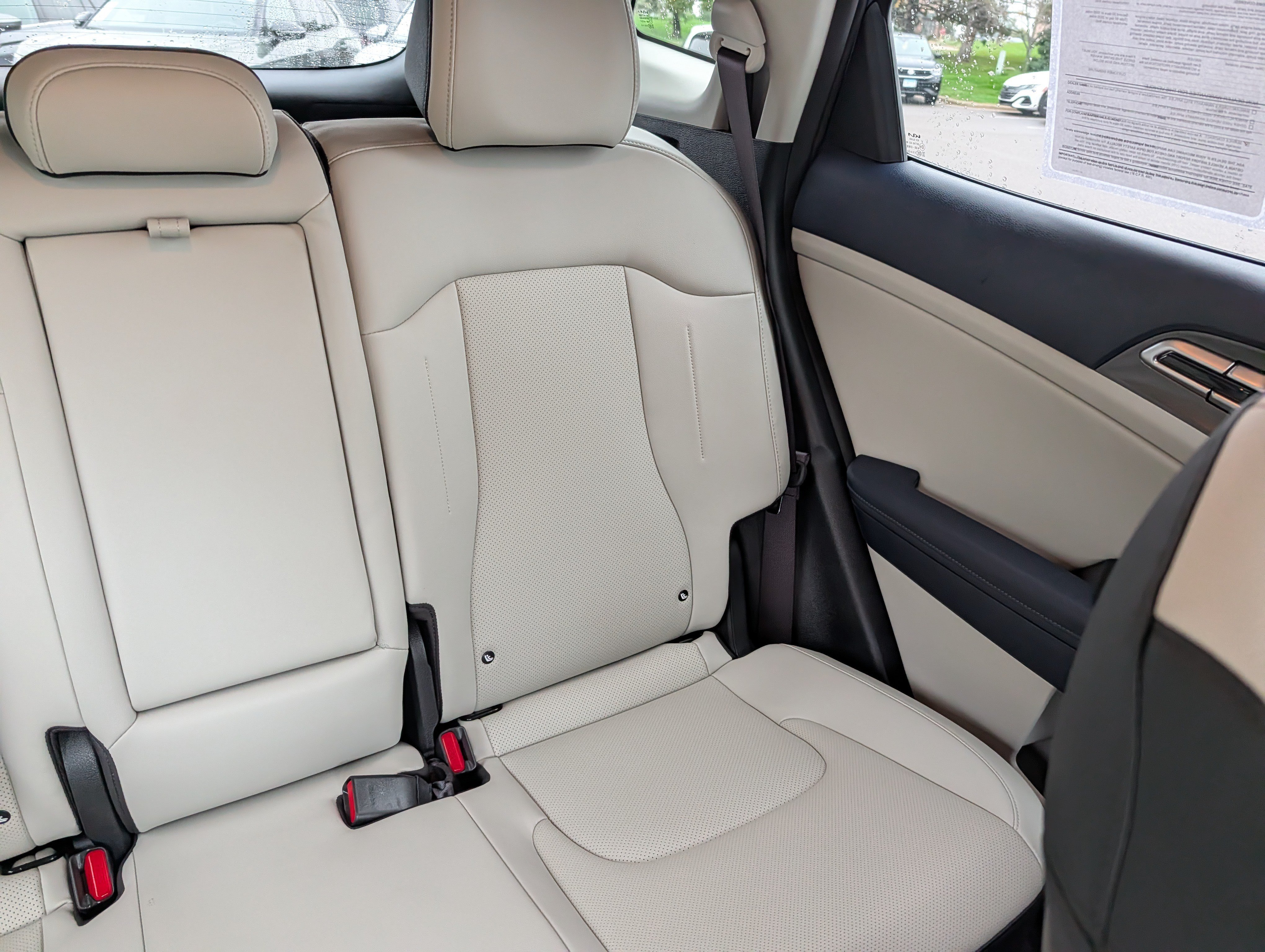 Used 2025 Kia Sportage EX AWD/4WD image 14
