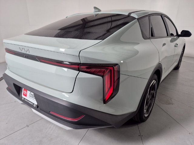 Used 2025 Kia K4 EX FWD image 4