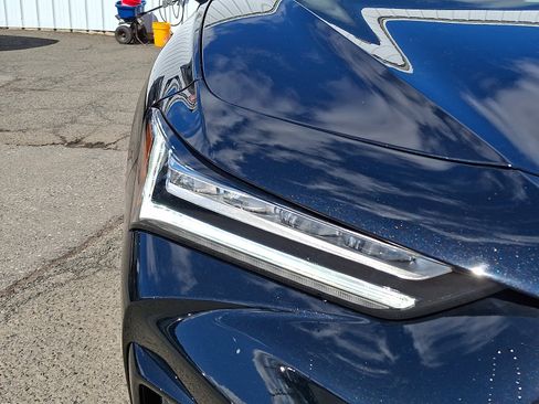 Certified 2025 Acura TLX w/ Technology Package image 9