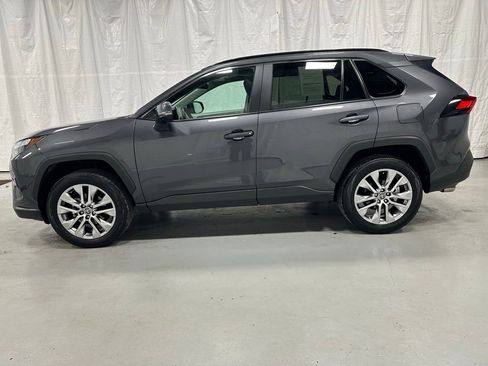 Used 2025 Toyota RAV4 XLE Premium image 4