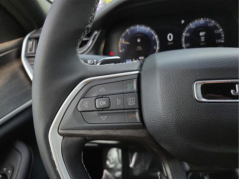 New 2026 Jeep Grand Cherokee Altitude RWD image 25