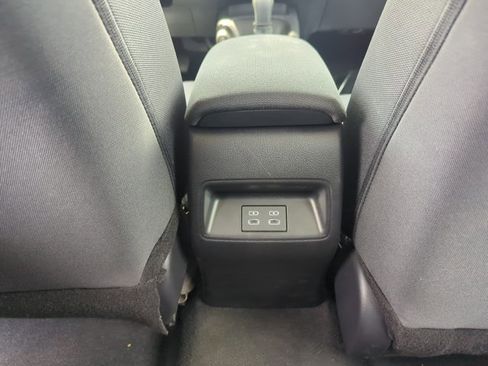 Used 2025 Toyota Corolla LE FWD image 20