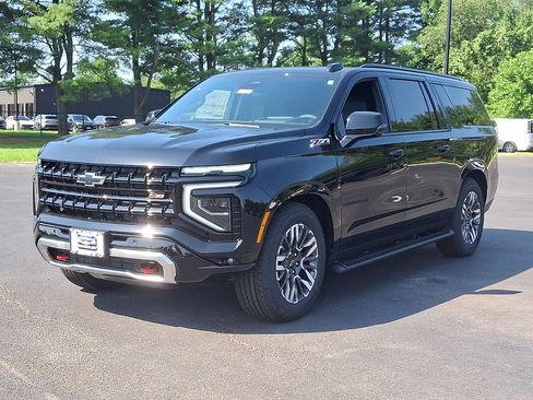 New 2026 Chevrolet Suburban Z71 w/ Z71 Off-Road Package AWD/4WD image 10