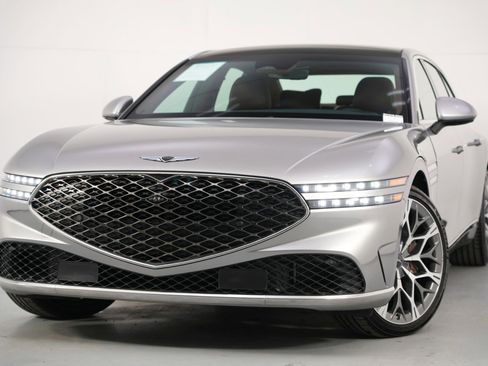 Used 2024 Genesis G90 3.5T image 3