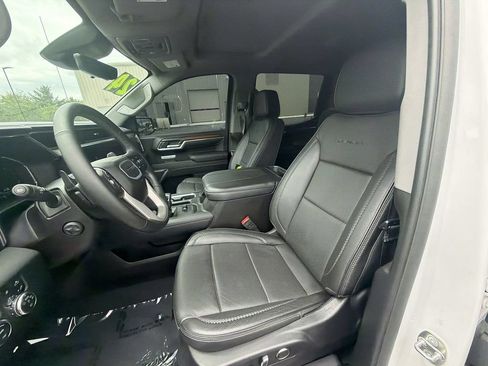 Used 2024 GMC Sierra 1500 Denali w/ Denali Reserve Package AWD/4WD image 11