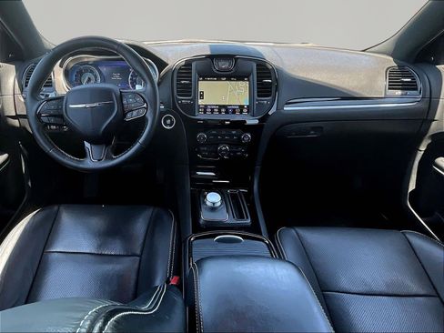 Used 2021 Chrysler 300 S w/ S Model Appearance Package RWD image 7