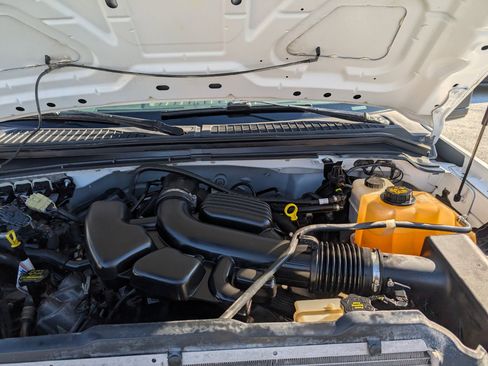 Used 2010 Ford F250 XLT image 22