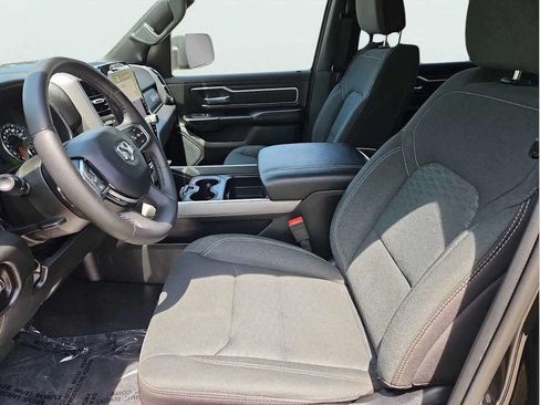 Used 2025 RAM 1500 Big Horn AWD/4WD image 32
