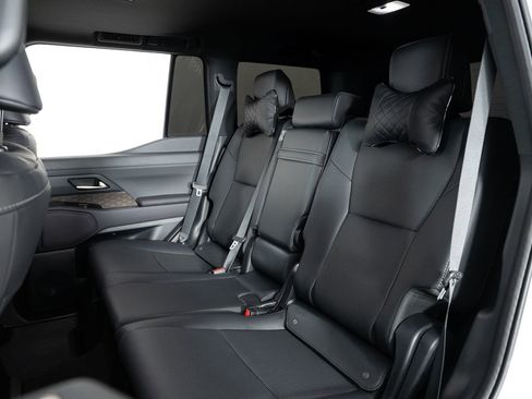 Used 2025 Lexus GX 550 image 17