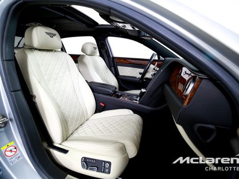 Used 2017 Bentley Flying Spur V8 image 28