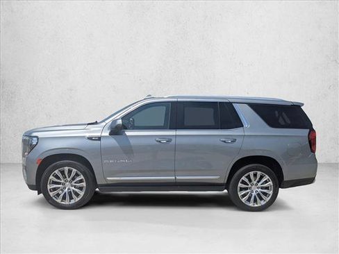Used 2023 GMC Yukon Denali AWD/4WD image 9