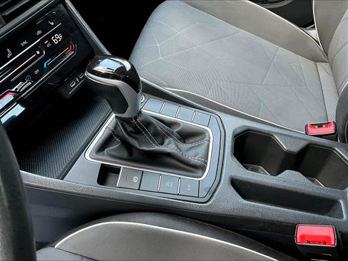 Used 2025 Volkswagen Jetta Sport FWD image 17