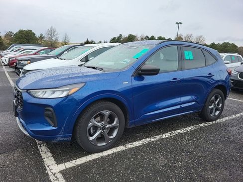 Used 2023 Ford Escape ST-Line w/ Tech Pack #1 AWD/4WD image 2