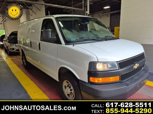 Used 2019 Chevrolet Express 2500 RWD image 1
