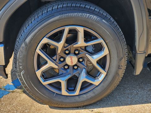 Used 2022 GMC Sierra 1500 SLT RWD image 30
