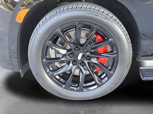 Certified 2024 Cadillac Escalade ESV Sport Platinum w/ LPO, ONYX Package AWD/4WD image 9