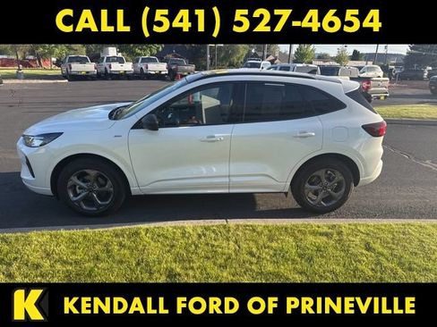 Certified 2024 Ford Escape ST-Line w/ Tech Pack #1 AWD/4WD image 6