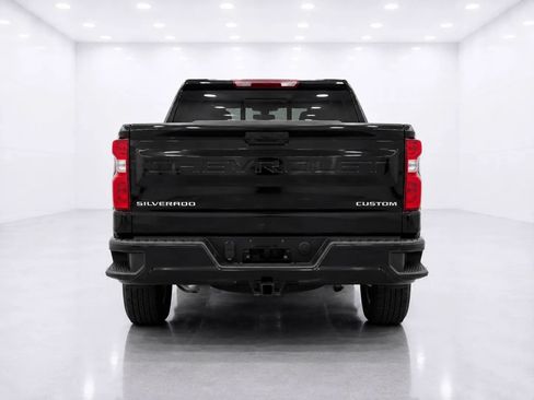 Used 2024 Chevrolet Silverado 1500 Custom AWD/4WD image 4