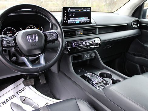 Used 2024 Honda Pilot Touring image 17