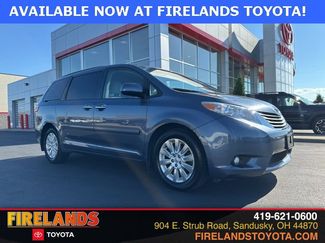 Used 2015 Toyota Sienna XLE image 1