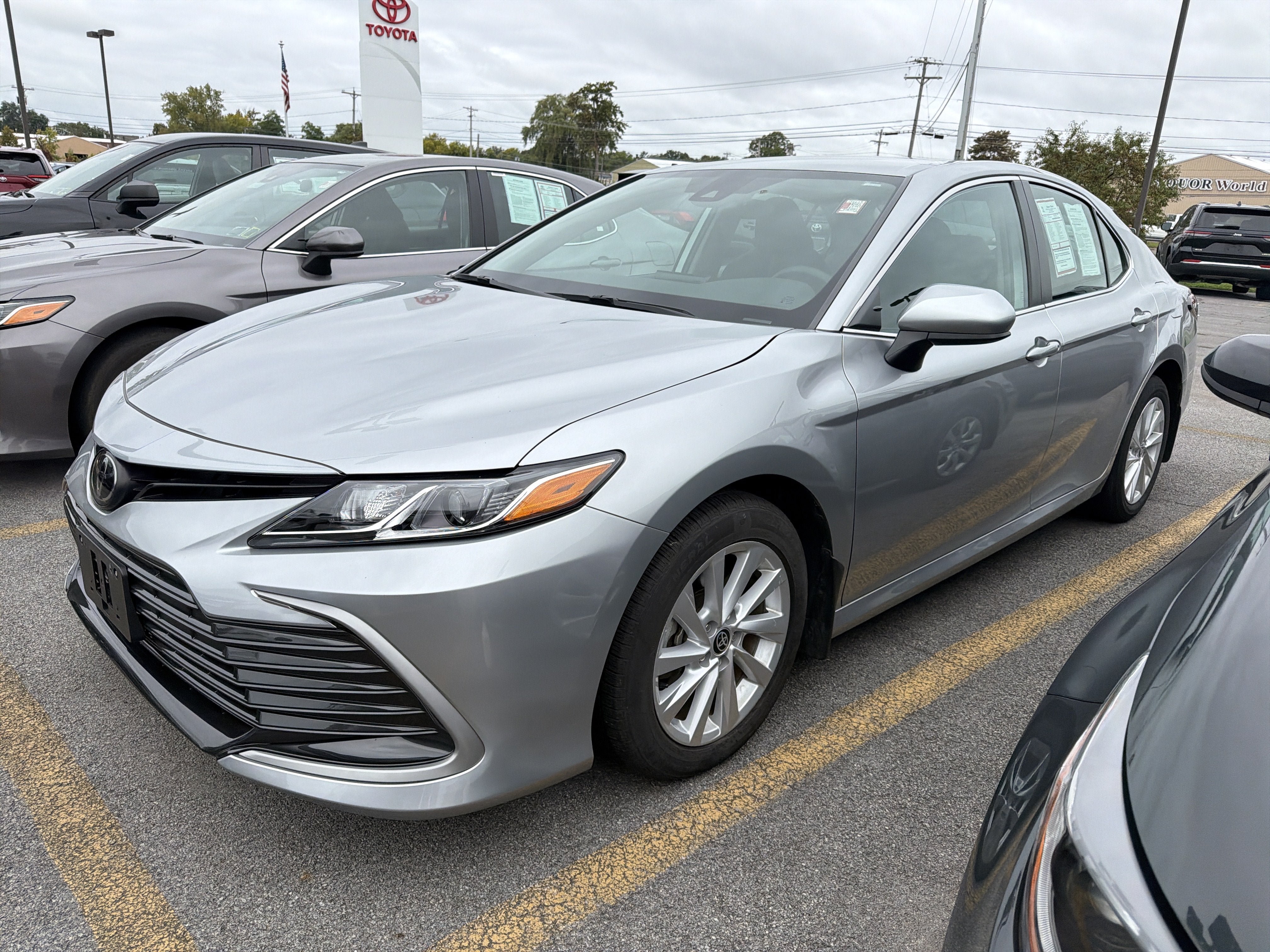 Used 2024 Toyota Camry LE FWD image 4
