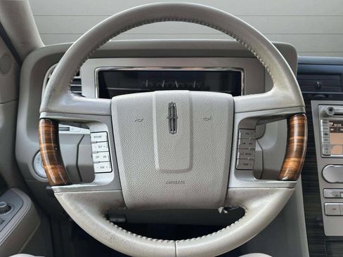 Used 2008 Lincoln Navigator L 4WD image 43