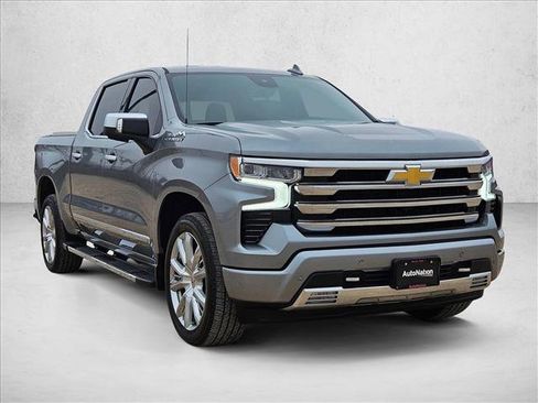 Used 2025 Chevrolet Silverado 1500 High Country w/ High Country Premium Package image 3