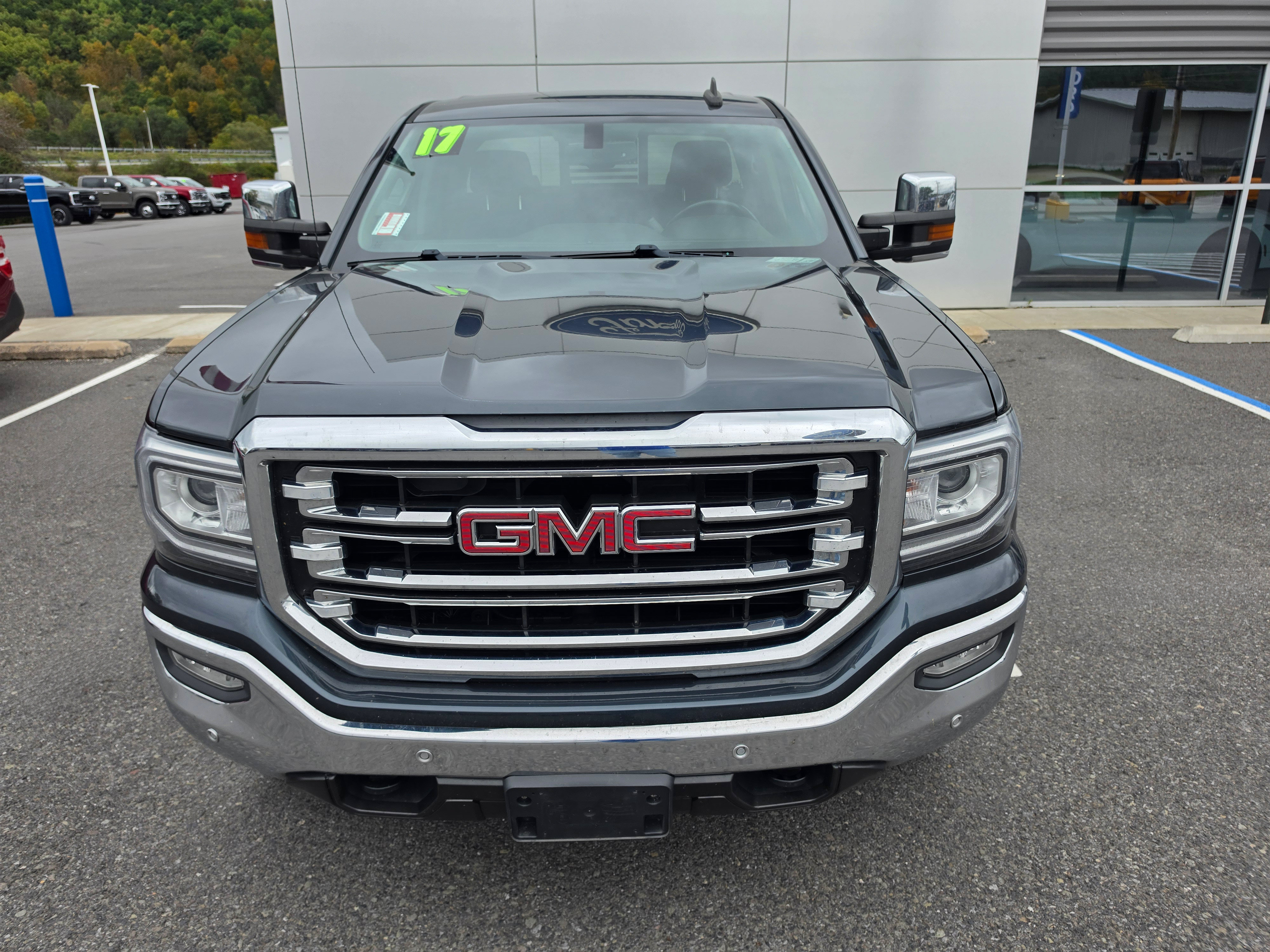 Used 2017 GMC Sierra 1500 SLT w/ SLT Premium Package AWD/4WD image 8