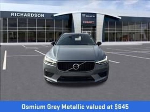 Used 2020 Volvo XC60 T5 R-Design w/ Protection Package Premier image 2