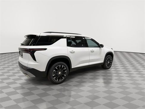 New 2026 Chevrolet Traverse LT w/ Sun and Wheel Package image 11