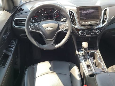 Used 2023 Chevrolet Equinox Premier AWD/4WD image 24