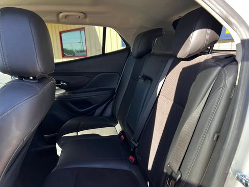 Used 2021 Buick Encore Preferred FWD image 22