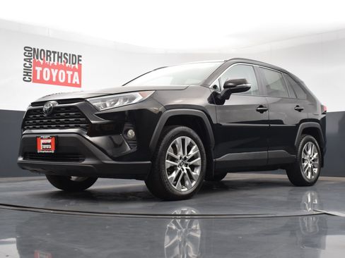 Used 2019 Toyota RAV4 XLE Premium image 34