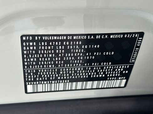 New 2026 Volkswagen Tiguan SE R-Line FWD image 22