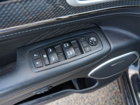 Used 2018 Jeep Grand Cherokee Trackhawk image 18