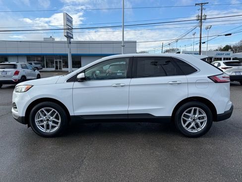 Used 2024 Ford Edge SEL image 7