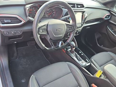 Used 2023 Chevrolet TrailBlazer RS w/ Convenience Package image 12