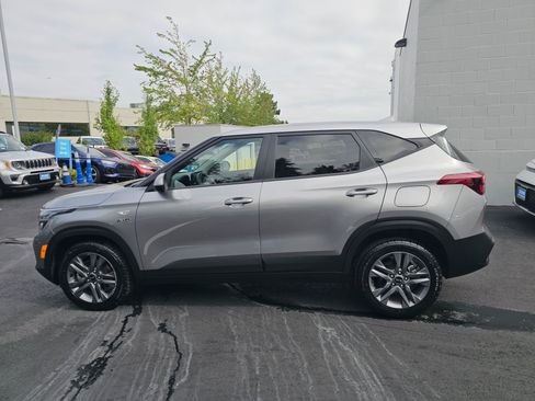 Used 2021 Kia Seltos LX AWD/4WD image 4